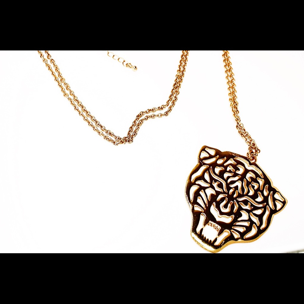 Gold Tiger Chain - Picture 5 of 6